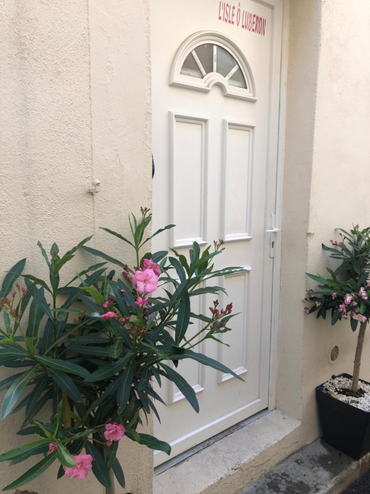 Apartamento L'Idylle LʼIsle-sur-la-Sorgue Exterior foto